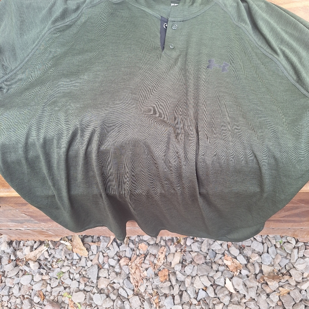 Under Armour Men's Olive Button Down Shirt Hooded